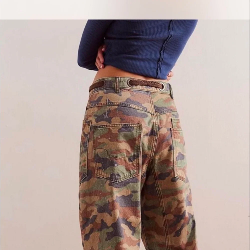 Free People Camouflage Women Jeans - Picture 2 of 5